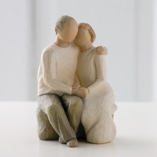 Anniversary figurine as a lasting love keepsake gift for couples
